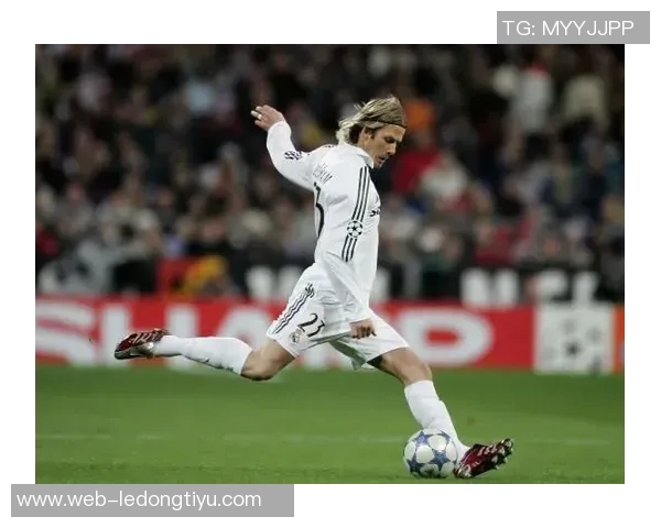 曼联密切关注小贝林厄姆动态有意明年一月租借他