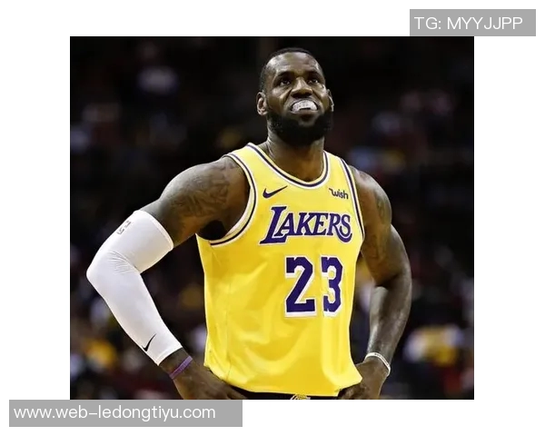 詹姆斯膝伤完全康复湖人决定谨慎对待季前赛出场时间